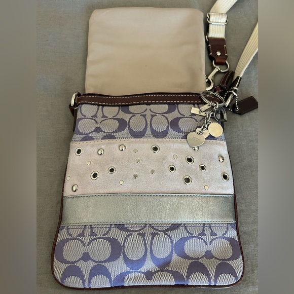 COACH Signature C Jacquard and Suede in Shades of Purple w/Bag Charm/Key Ring - Picture 10 of 11